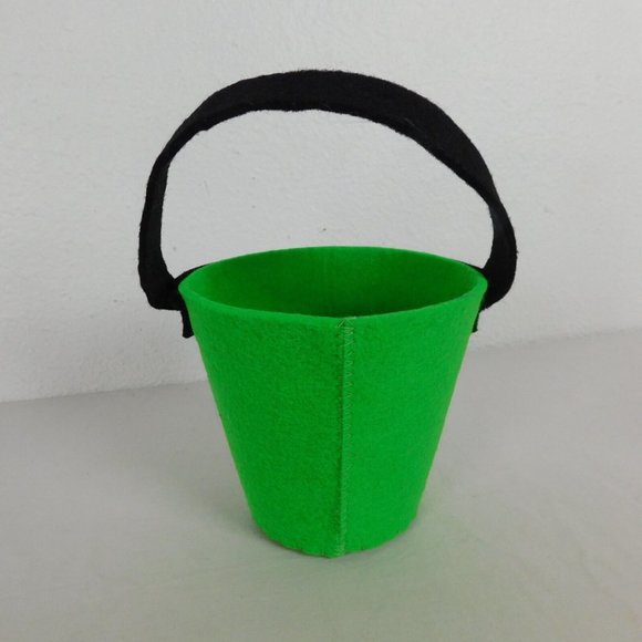4 Halloween Felt Buckets Pumpkin Monsters Boo Trick or Treat Party Goodies 5" - Picture 5 of 11